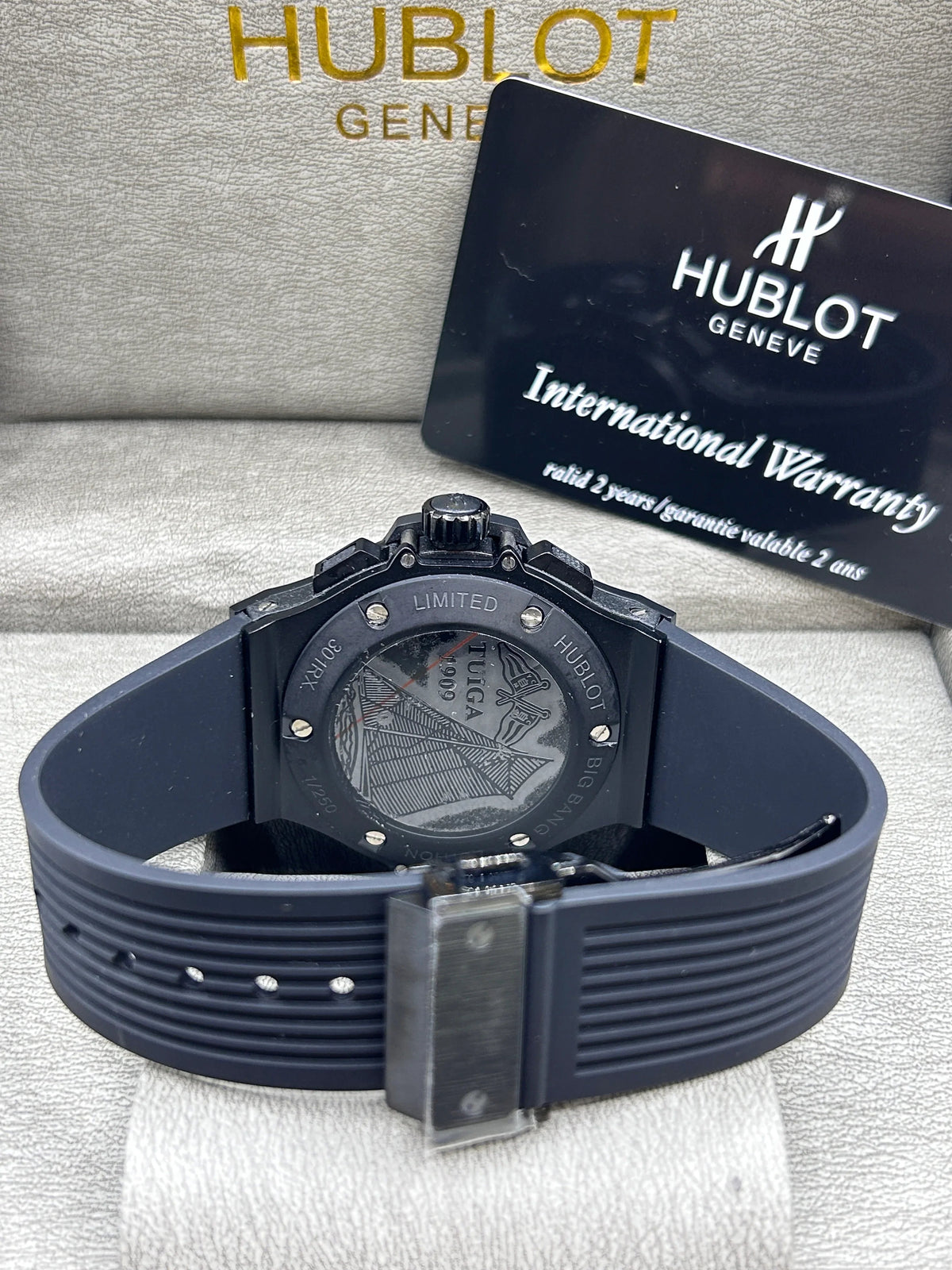 Montre Chronographe Noir et Bleu