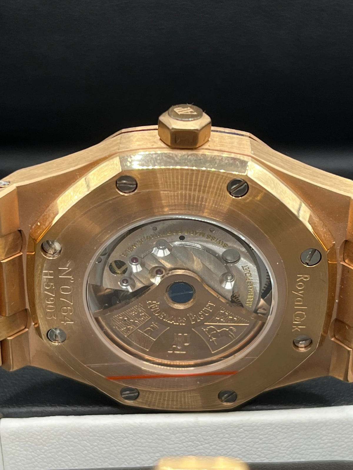 Montre Golden Night en métal avec détails diamantés
