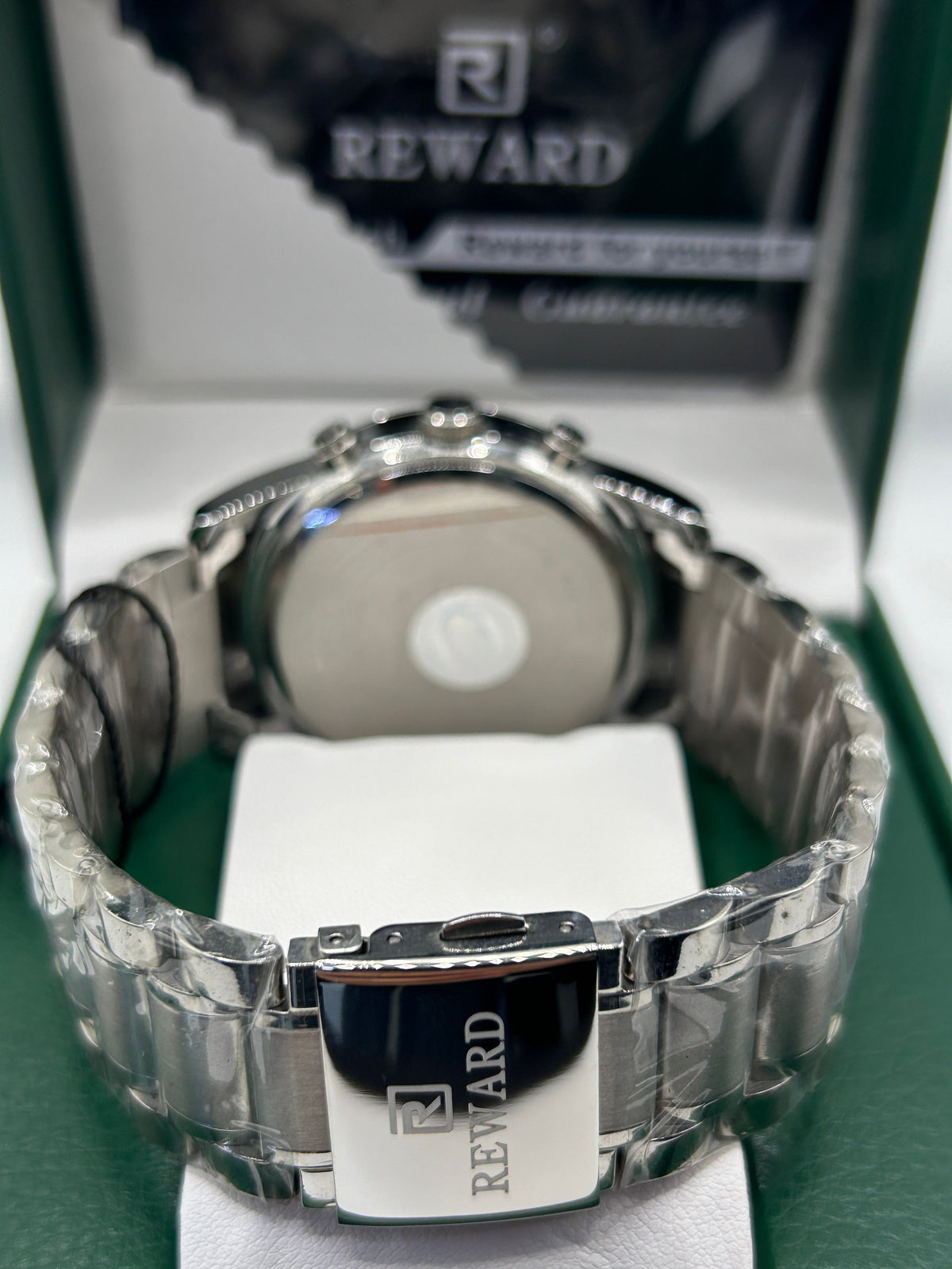 Montre chronographe de luxe à cadran noir et bracelet en acier inoxydable
