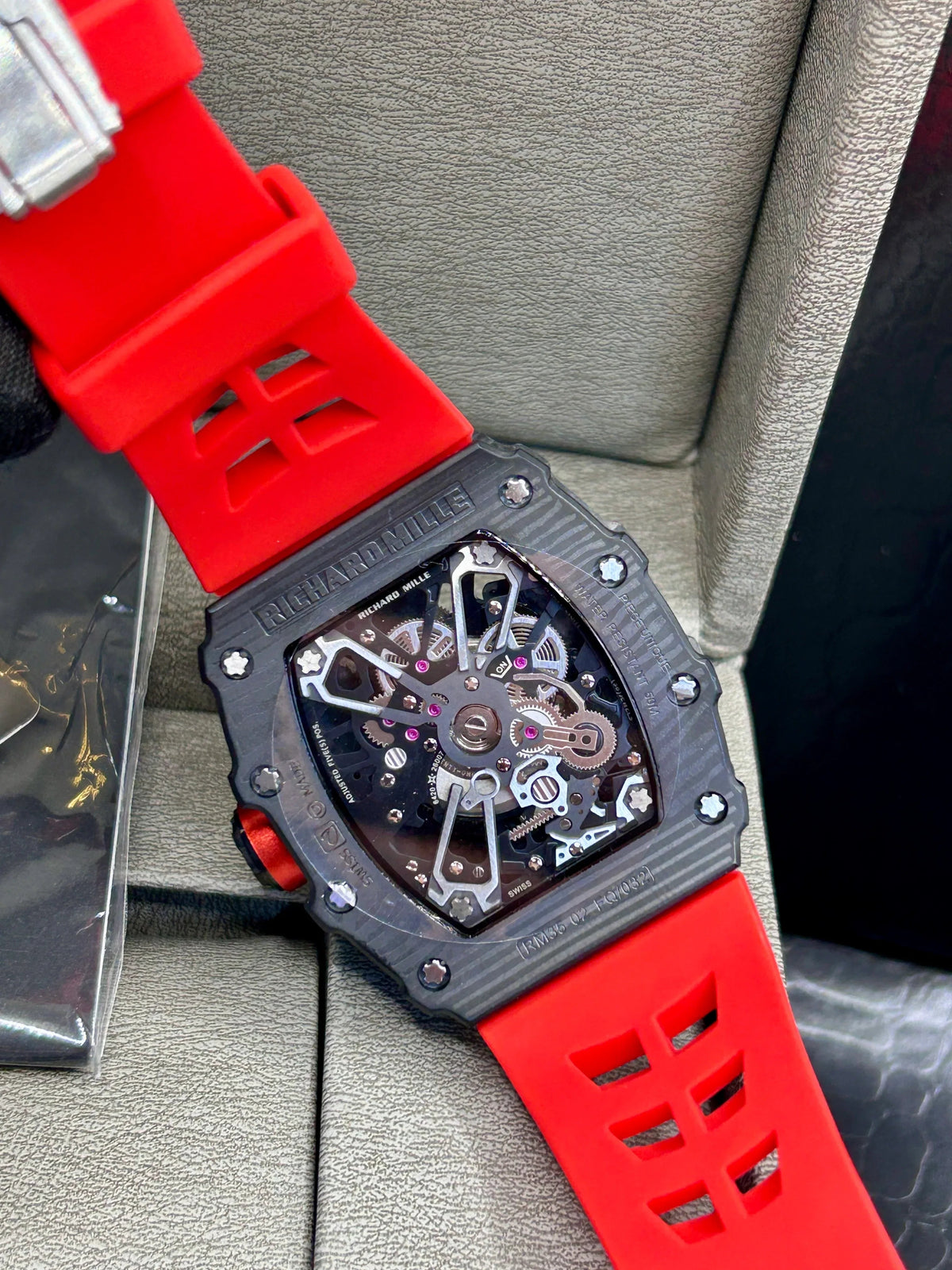 Montre Squelette à Bracelet Rouge en Silicone