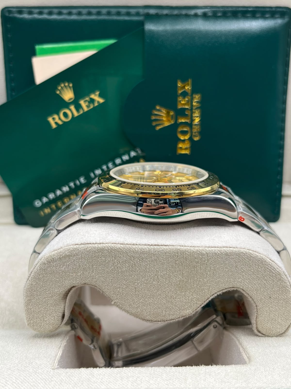 Montre chronographe cadran champagne en finition or et acier