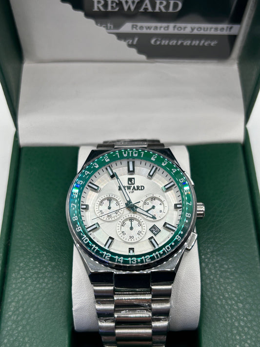 Montre chronographe de luxe — cadran blanc et lunette vert émeraude