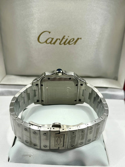 Montre à cadran noir en acier inoxydable