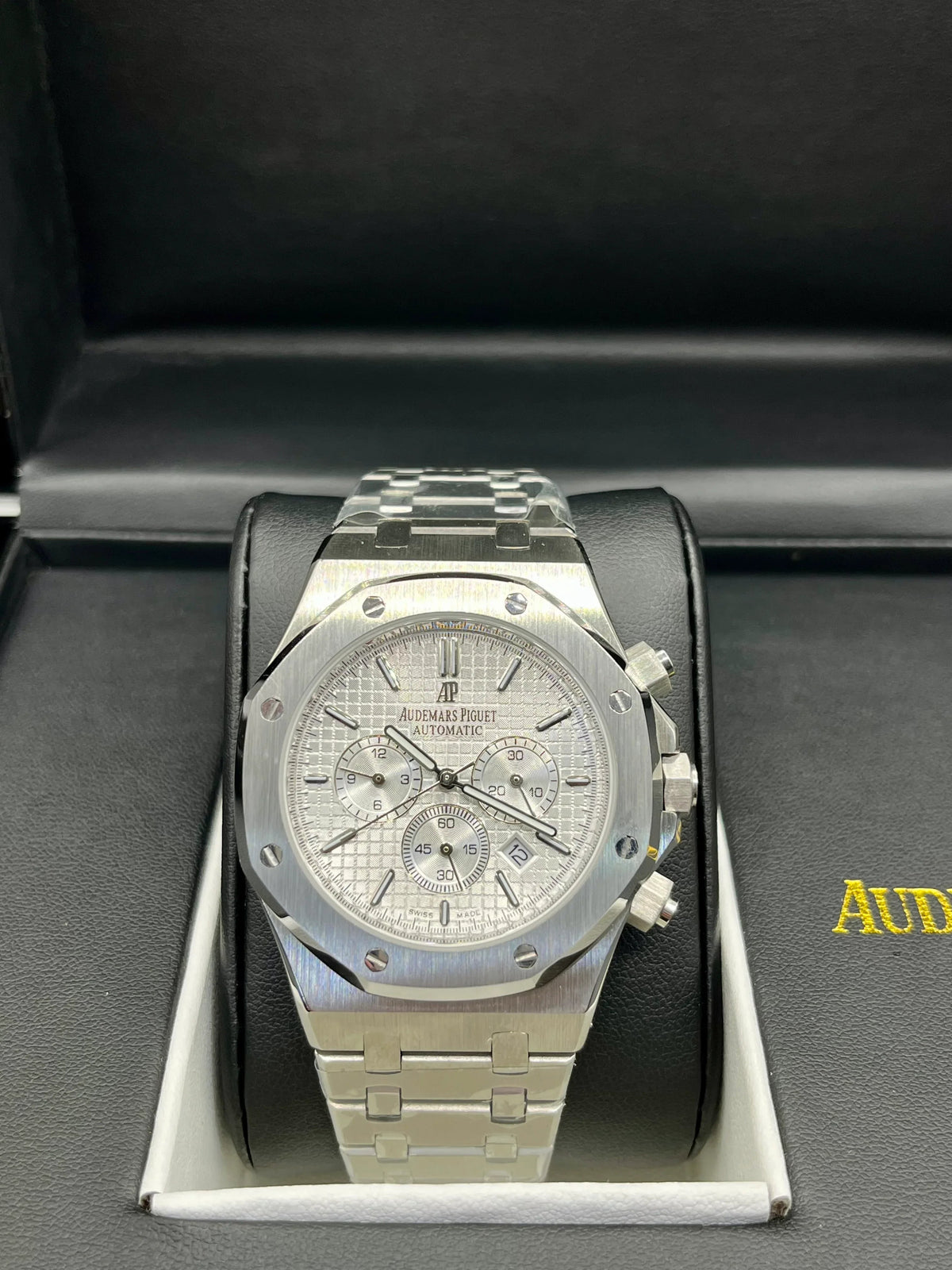 Montre chronographe argent glacé