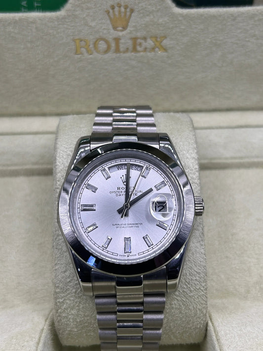 Montre cadran argenté