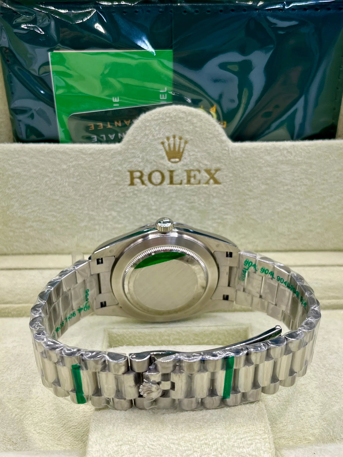 Montre à cadran bleu en acier inoxydable