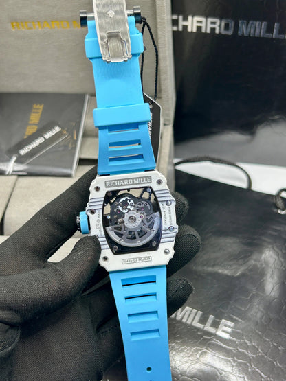 Montre squelette bleu clair en silicone