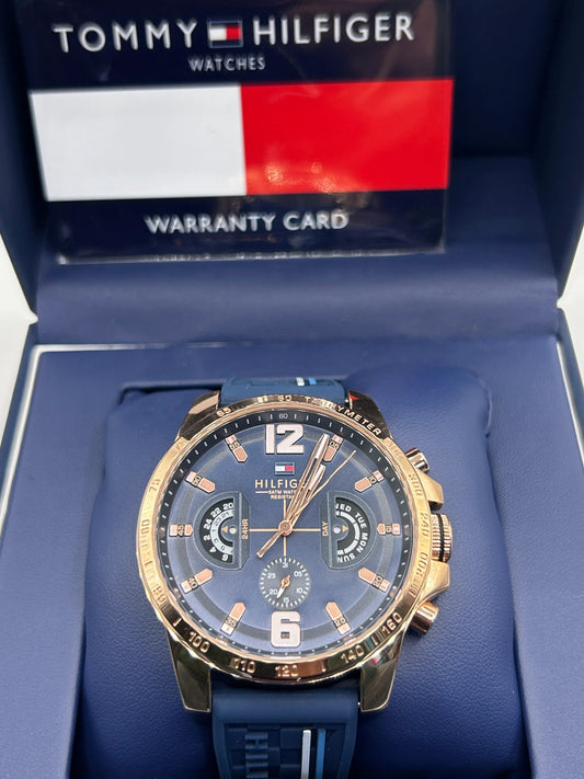 Montre chronographe bleu et doré