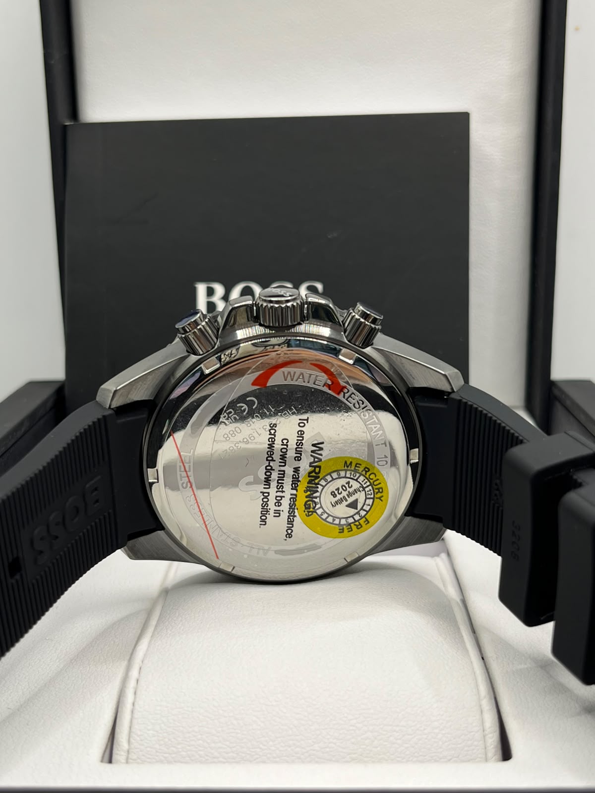 Coffret montre homme à cadran doré