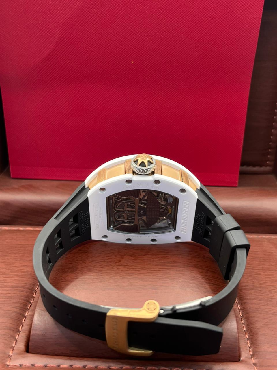 Montre Tonneau Squelette Or & Noir