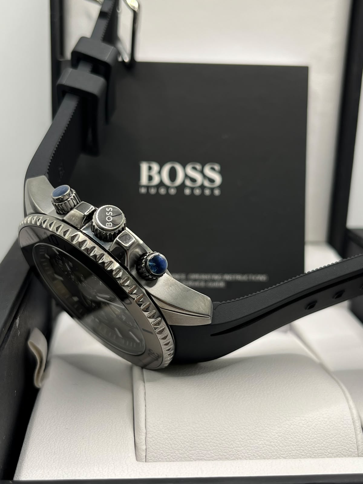 Coffret montre homme à cadran doré