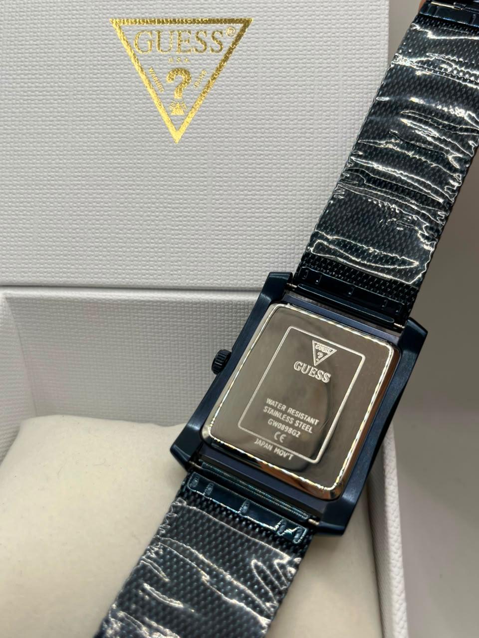 Montre habillée à cadran bleu et bracelet maille en acier inoxydable noir