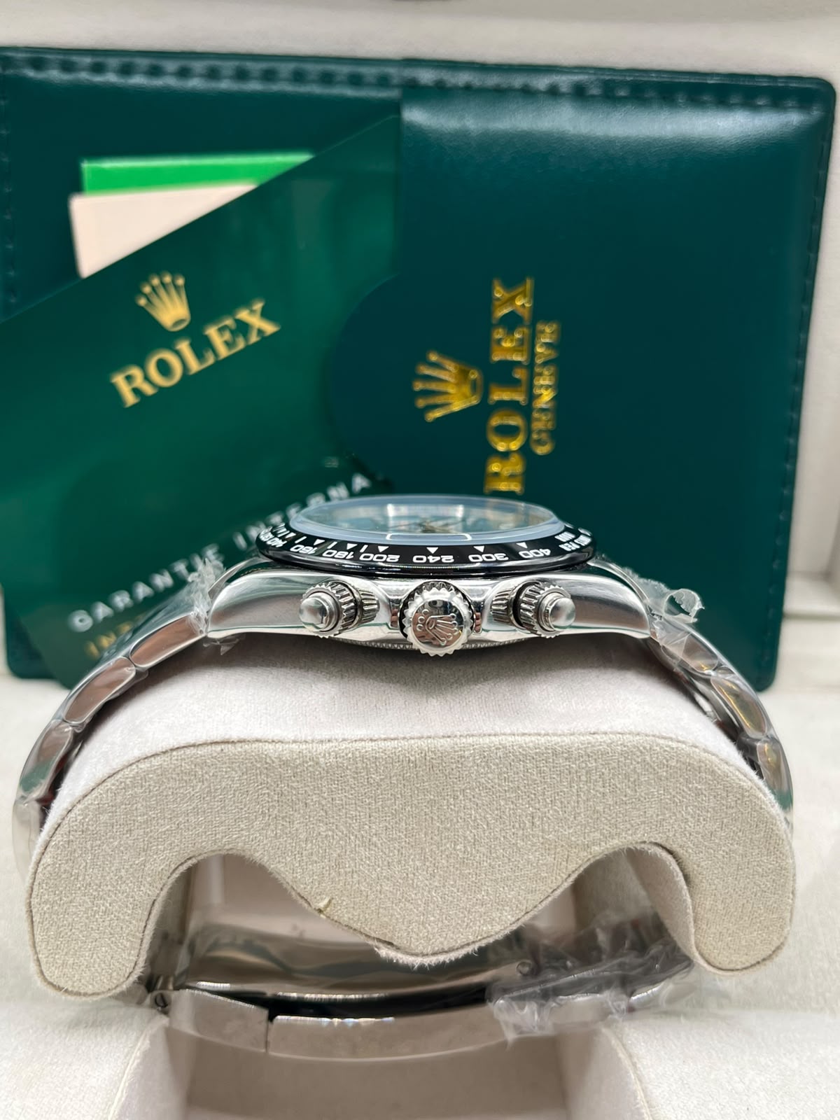 Montre chronographe à cadran bleu glacé