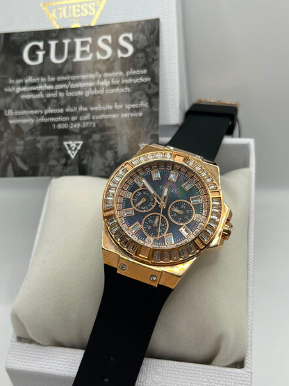 Montre Homme à Cadran Noir, Boîtier Doré et Bracelet en Silicone